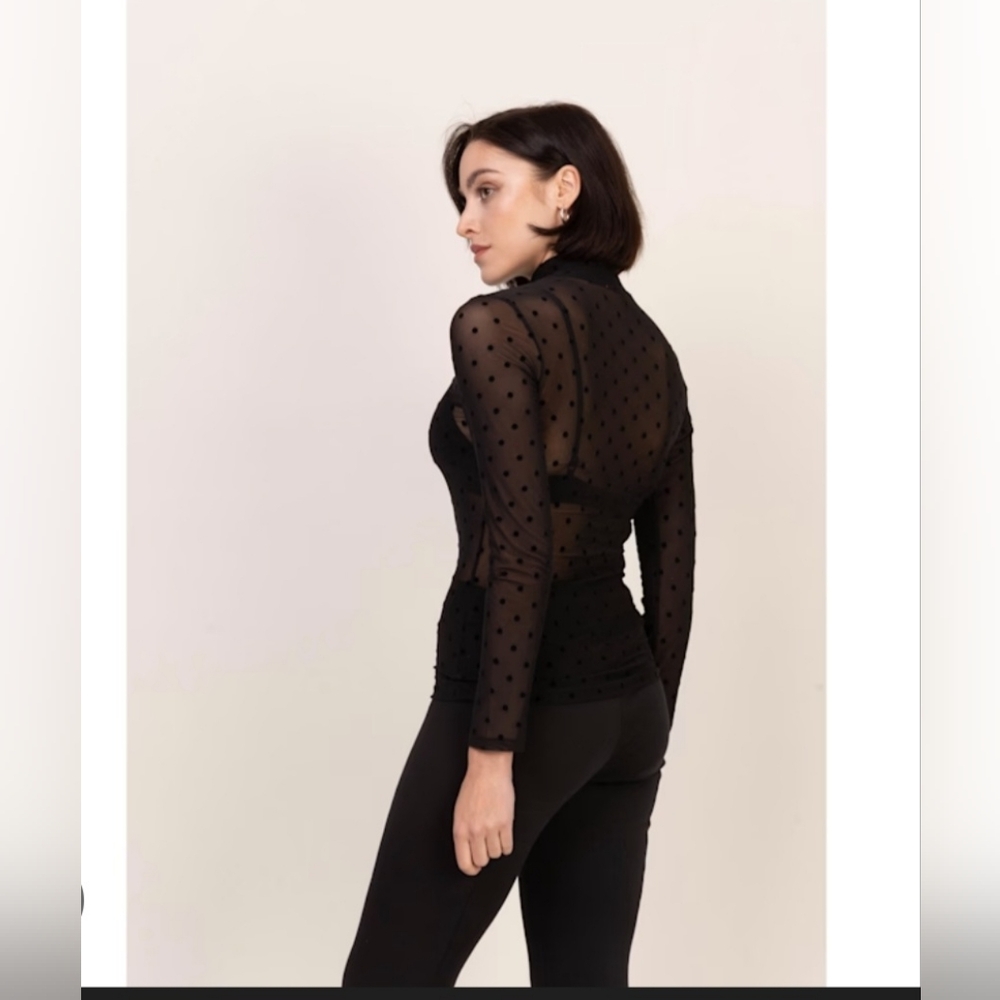 BISOU BISOU BLACK POLKA DOT SHEER TOP SIZE MEDIUM